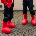 L'ascesa della moda cartoon Da MSCHF e Astro Boy a Loewe e Studio Ghibli, la passione della moda per gli anime