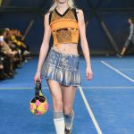 Cormio conquers the field and presents the funniest accessory of Milan Fashion Week Between girly aesthetics and Futsal inspirations | Image 441150
