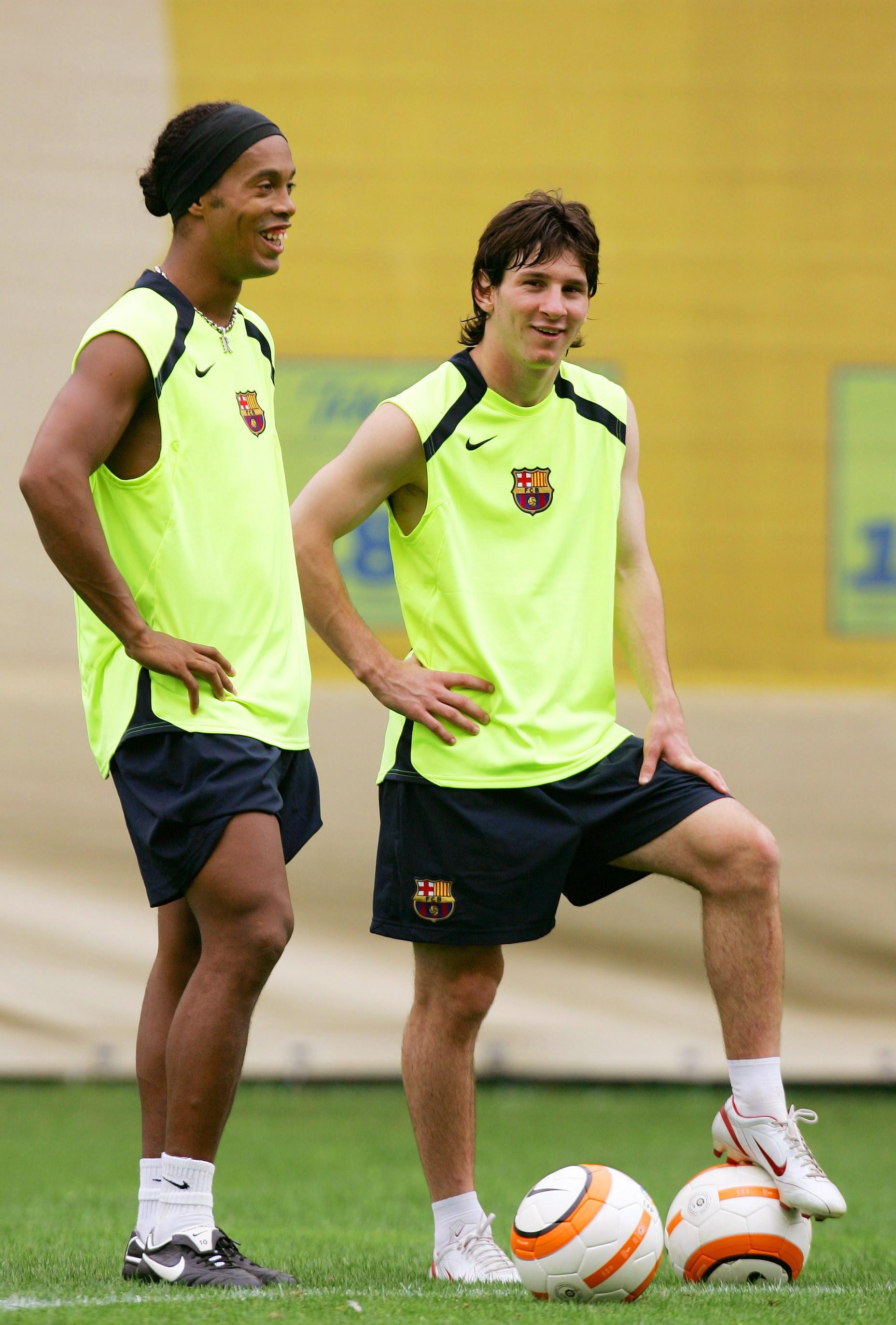 The neon Barcelona jersey that revolutionised football