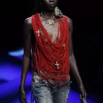The Gothic revival of crosses in fashion Blumarine, Dolce&Gabbana, Gucci: Christian symbolism on the catwalk | Image 443568