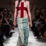 The Gothic revival of crosses in fashion Blumarine, Dolce&Gabbana, Gucci: Christian symbolism on the catwalk | Image 443565