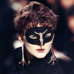 The Gothic revival of crosses in fashion Blumarine, Dolce&Gabbana, Gucci: Christian symbolism on the catwalk | Image 443560