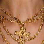 The Gothic revival of crosses in fashion Blumarine, Dolce&Gabbana, Gucci: Christian symbolism on the catwalk | Image 443552