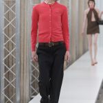 I bellissimi nerd di Miu Miu Cardigan, occhiali, chignon incasinati – e Mia Goth! | Image 444556
