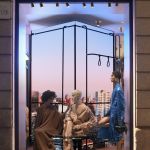 Unboxing Valentino celebra la visione artistica di nove stylist internazionali Una realizzazione creativa che svela la natura essenziale della bellezza | Image 445463