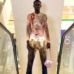 The irresistible chaos of Vivienne Westwood's FW23/24 collection Between punk, DIY, Renaissance style, Old Hollywood and London | Image 445986