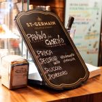 Alla scoperta del Bar Quadronno, il bar di Milano amato da Matthieu Blazy Frequentato da Miuccia Prada, ha ispirato la nuova borsa di Bottega Veneta | Image 446550