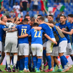 La Nazionale Italiana deve usare i pantaloncini bianchi? Una domanda che è sorta spontanea dopo le prime due partite degli azzurri vestiti adidas | Image 446889