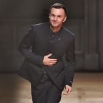 L'influenza di Kris Van Assche nell'industria della moda Da Dior Homme a Berluti, uno dei primi stilisti a unire alta sartoria e la youth culture