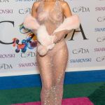 How to wear a transparent petticoat dress in reality? From the Kate Moss myth to the present day: Here's how to go out dressed naked | Image 446986