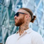 Dentro la collaborazione tra Sergio Ramos e Tommy Hilfiger Abbiamo incontrato il difensore del Paris Saint-Germain in occasione del lancio della collezione Polo Pique 2023