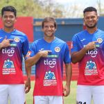 Una squadra di El Salvador ha la maglia identica a quella usata dal CSKA Mosca Alcune maglie non finiscono, fanno giri immensi e poi ritornano | Image 447231