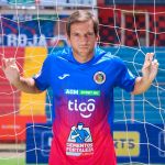 Una squadra di El Salvador ha la maglia identica a quella usata dal CSKA Mosca Alcune maglie non finiscono, fanno giri immensi e poi ritornano | Image 447230