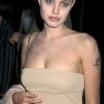 The beauty and the problem of glamorization illness Is the Succubus Chic aesthetic the new Heroin Chic? | Image 447854