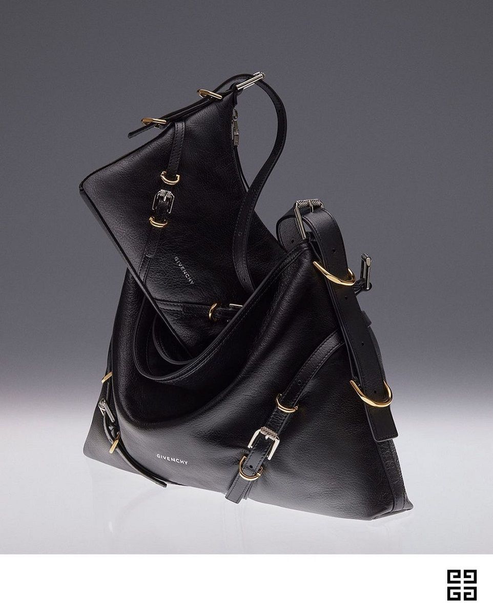 Trend SS23: the must-have bags of the moment XXL, wristlets, baguette, with romantic and sparkling details | Image 448454