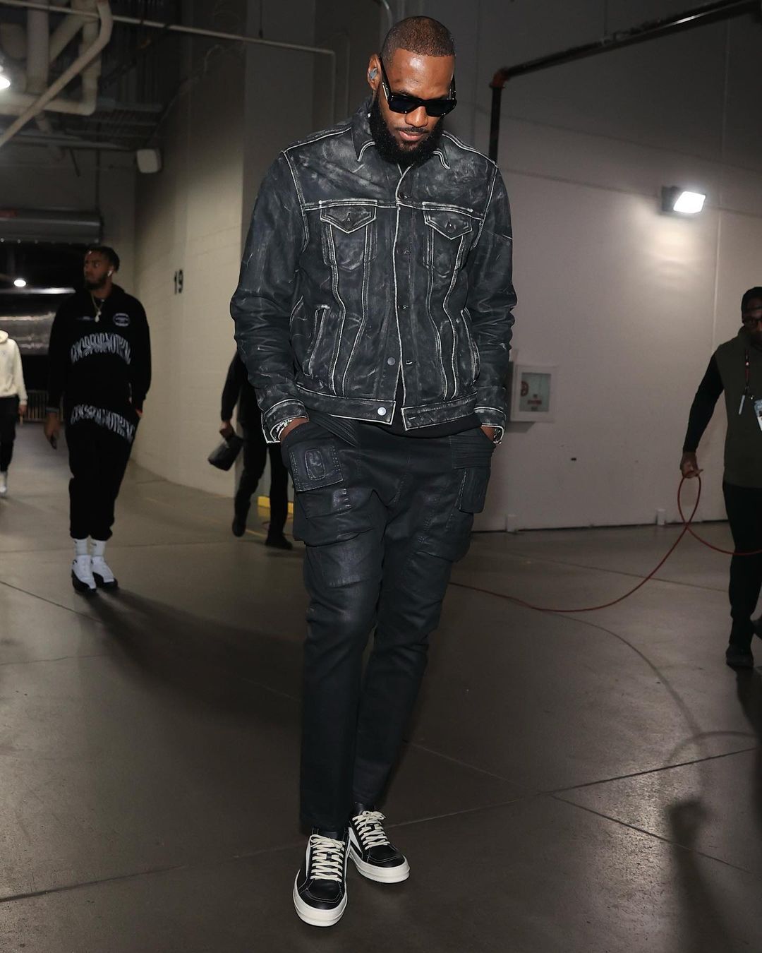 LeBron James' obsession with his trousers' hems