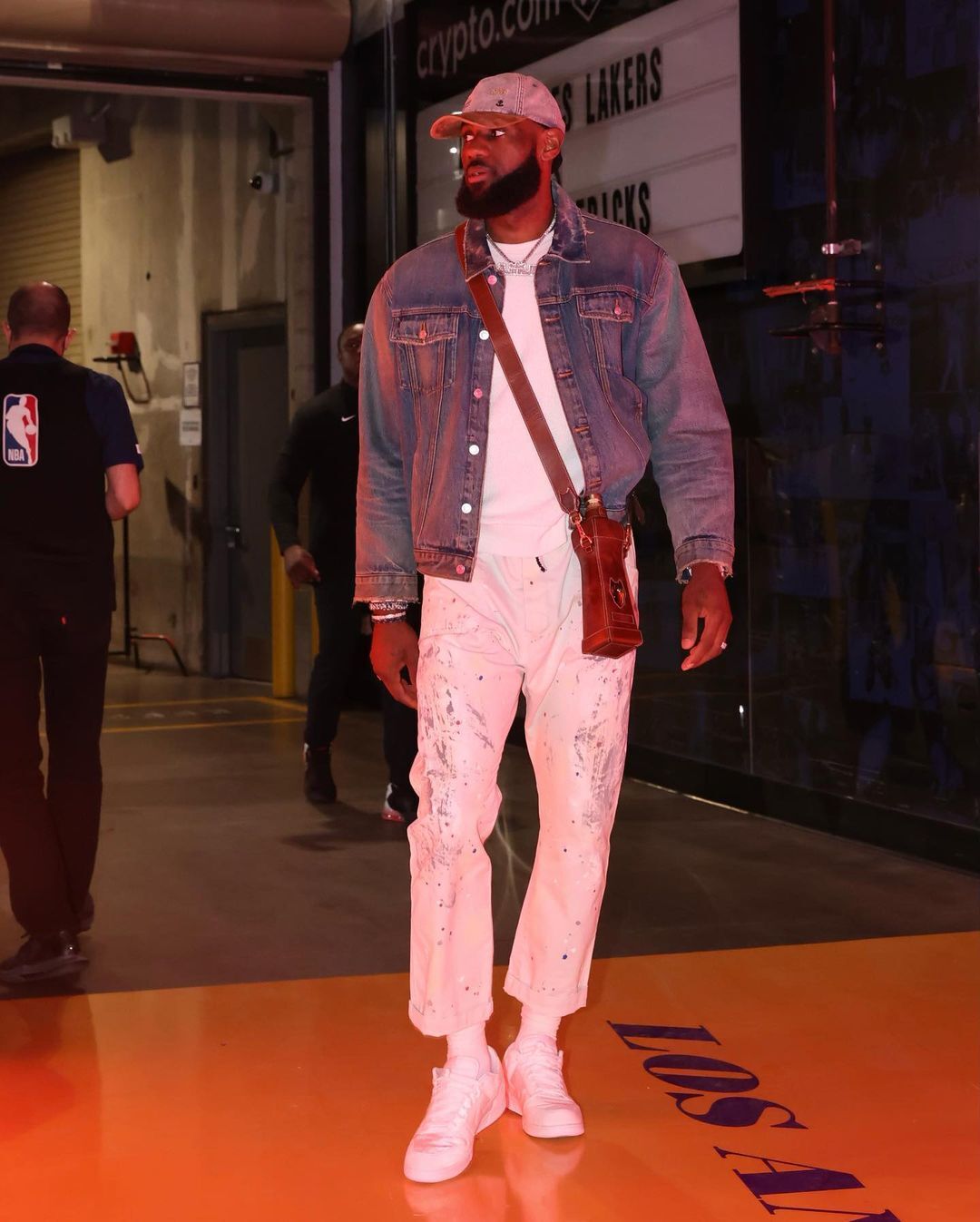 LeBron James' obsession with his trousers' hems