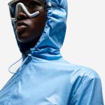 L'estate di Moncler nella campagna firmata Thierry Le Goués I capi più iconici del brand ripensati per i giorni più caldi