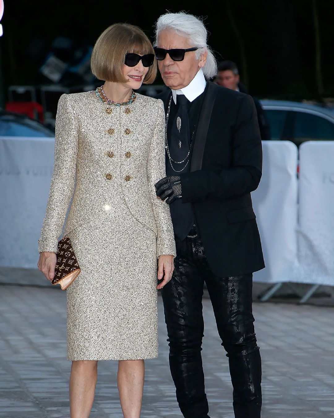 Gli ospiti del Met Gala stanno facendo a gara per il vintage firmato Karl Lagerfeld  Anche importunando i proprietari dei vintage store di Los Angeles