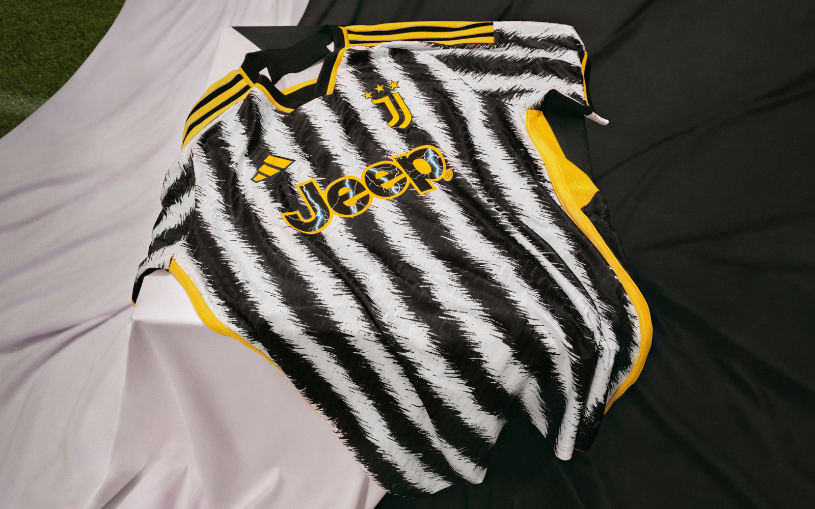 Juventus 2025 nuova maglia