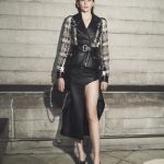 Alexander McQueen's beauty and power study for Pre Fall 2023 Play on proportions and punk details | Image 452980