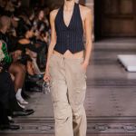 Trend alert SS23 : waistcoat mania Stolen from a three-piece men's suit, worn with soft trousers, paired with shorts and flat sandals | Image 453249