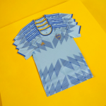 La terza maglia del Boca Juniors è molto diversa dalle altre Ispirata al ponte Nicolás Avellaneda, ricorda i design dell'MLS