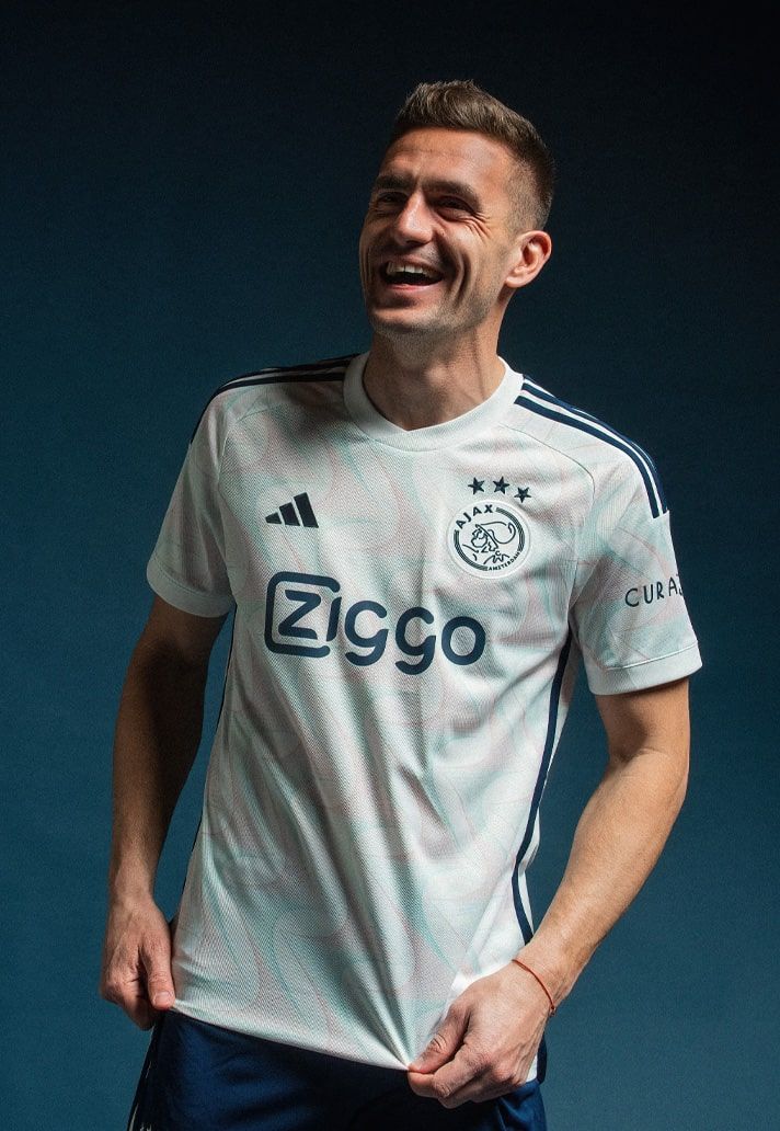 Ajax returns to a white Away jersey after 35 years