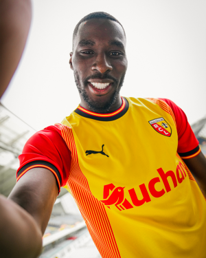 lens-puma-home-jersey-2023-24-