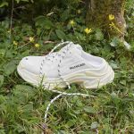 Sneakers are becoming mules Not to give up sneakers even during the summer