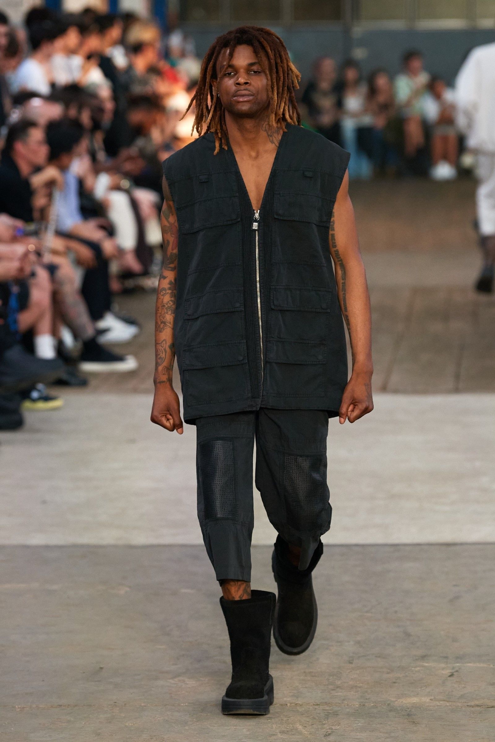 The real trend of the season is the tactical vest Mahmood brings a new silhouette to Sanremo  | Image 458380