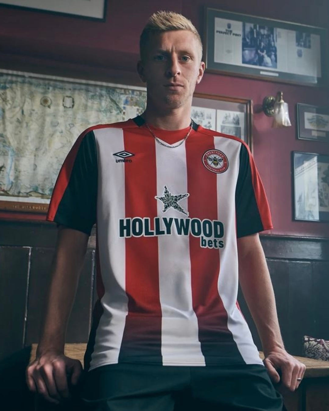 Brentford's new jersey will be used until 2025