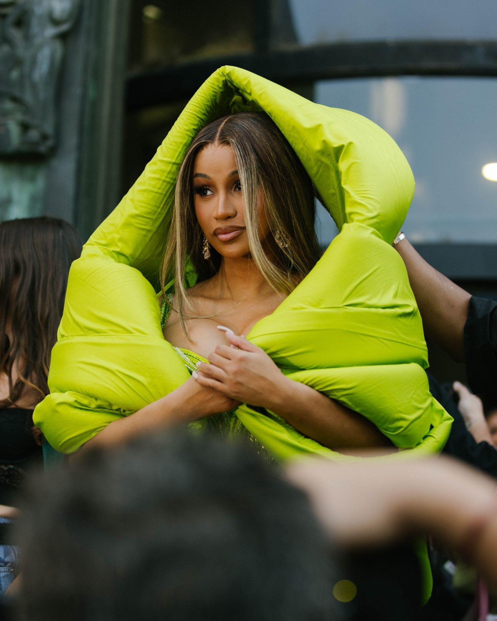 I migliori street style della Paris Couture Week FW23 Le dive della Couture inondano le strade di Parigi