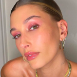Il Glazed Eyeshadow è il make-up dell'estate Per occhi da sirena, come vogliono le celebrities