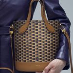 With Pennant, Bally presents the elegant motif of tradition and contemporaneity Discover the new pattern inspired by vintage prints, perfect for casual and sophisticated looks | Image 461623