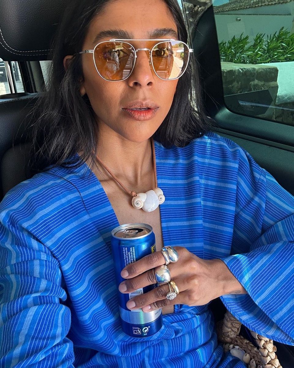 The 90s necklace is the accessory trend for summer From Drew Barrymore to Bella Hadid, no celebrity can resist the cord necklace | Image 463331