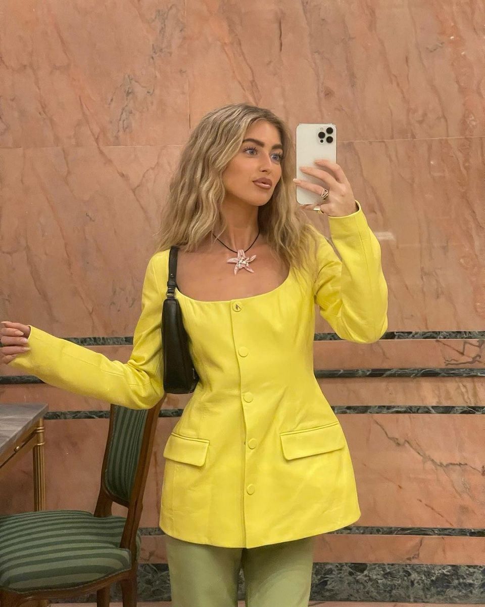 The 90s necklace is the accessory trend for summer From Drew Barrymore to Bella Hadid, no celebrity can resist the cord necklace | Image 463333