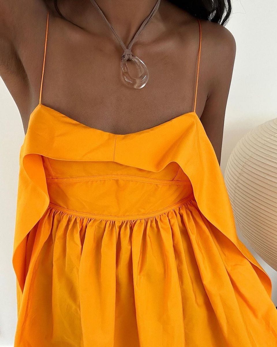 The 90s necklace is the accessory trend for summer From Drew Barrymore to Bella Hadid, no celebrity can resist the cord necklace | Image 463335