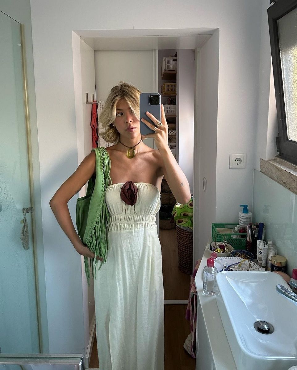 The 90s necklace is the accessory trend for summer From Drew Barrymore to Bella Hadid, no celebrity can resist the cord necklace | Image 463338