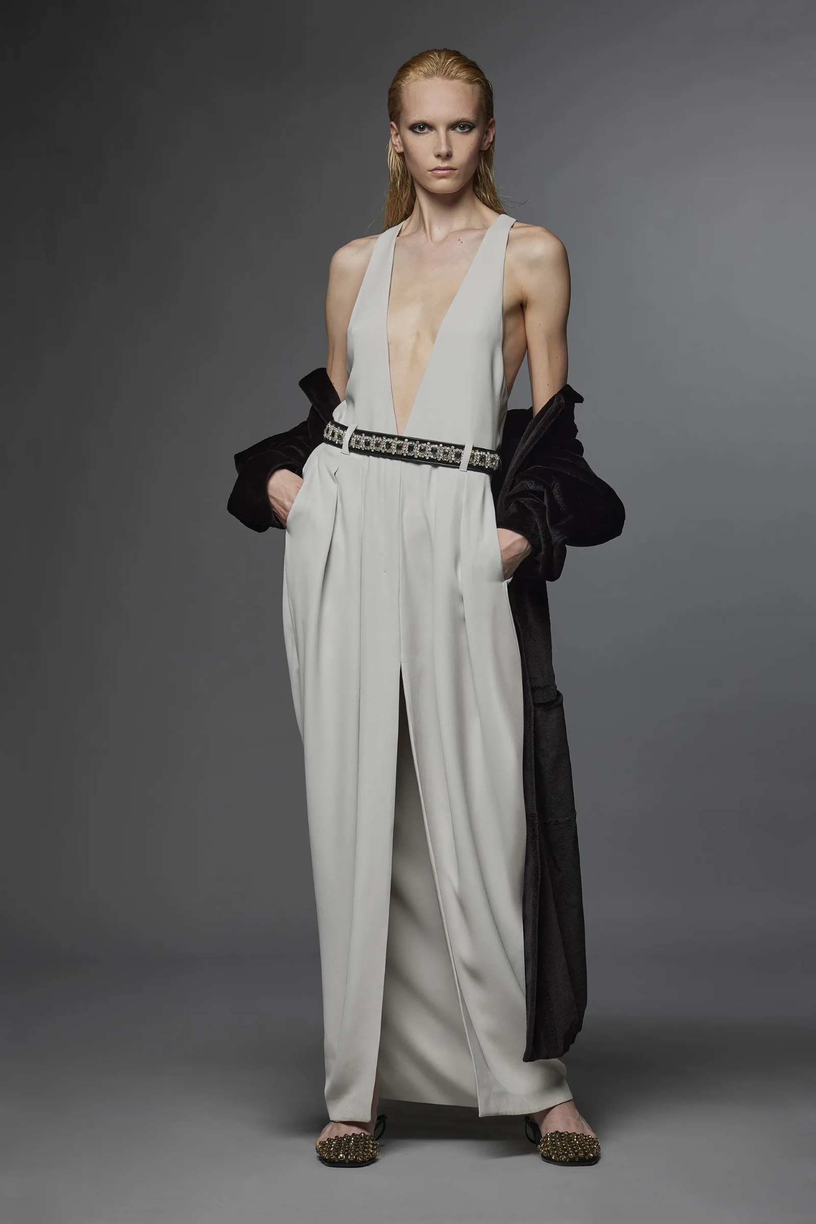 ジャケット FENDI Black wool blend Fendi X Stefano Pilati blazer Evolving Elegance & Radical Expression: FENDI's Winter 2023