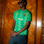 I Tv Show cominciano a realizzare maglie da calcio? Tutti amano le maglie, anche gli attori delle vostre serie preferite