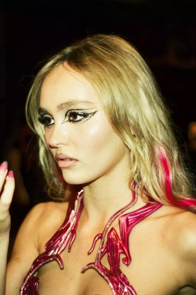 I makeup looks da ricreare per Halloween Da Lydia Deetz di Beetlejuice a Weird Barbie, ecco alcune ispirazioni beauty per la notte del 31 ottobre | Image 472529