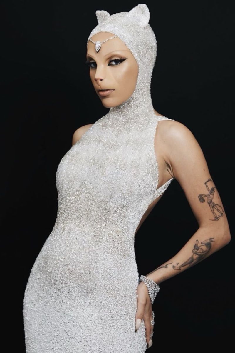 I makeup looks da ricreare per Halloween Da Lydia Deetz di Beetlejuice a Weird Barbie, ecco alcune ispirazioni beauty per la notte del 31 ottobre | Image 472542