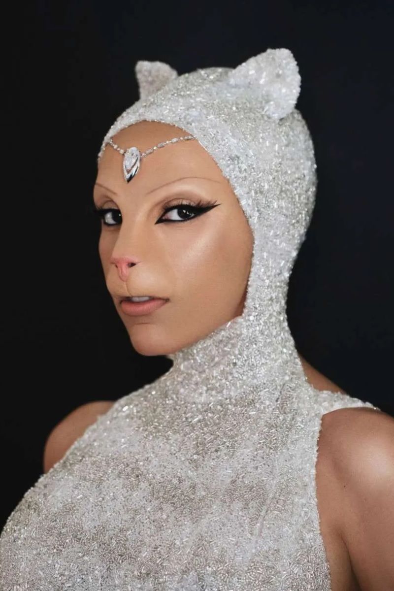 I makeup looks da ricreare per Halloween Da Lydia Deetz di Beetlejuice a Weird Barbie, ecco alcune ispirazioni beauty per la notte del 31 ottobre | Image 472543