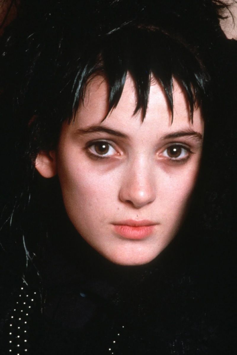 I makeup looks da ricreare per Halloween Da Lydia Deetz di Beetlejuice a Weird Barbie, ecco alcune ispirazioni beauty per la notte del 31 ottobre | Image 472558