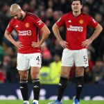 I calciatori del Manchester United si stanno lamentando per i kit troppo stretti La perfetta metafora della stagione dei Red Devils