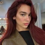 Come ottenere la tonalità rosso fuoco di Dua Lipa senza danneggiare i capelli Le tinte e le maschere per capelli da provare subito
