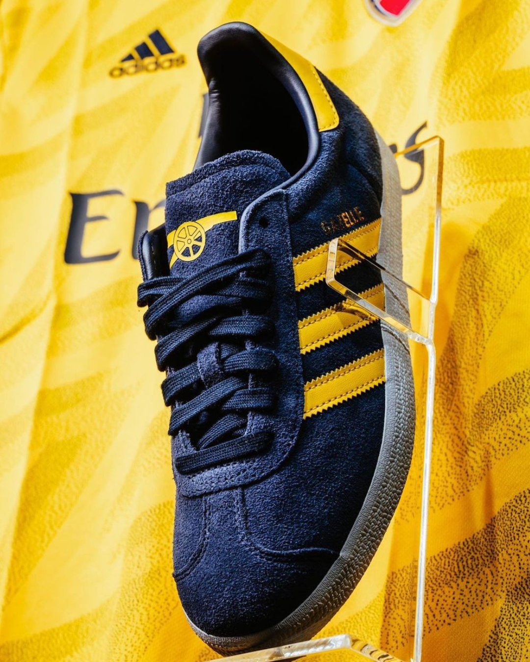 The new adidas Gazelle dedicated to clubs and national football teams adidas has launched its new series of shoes dedicated to football clubs