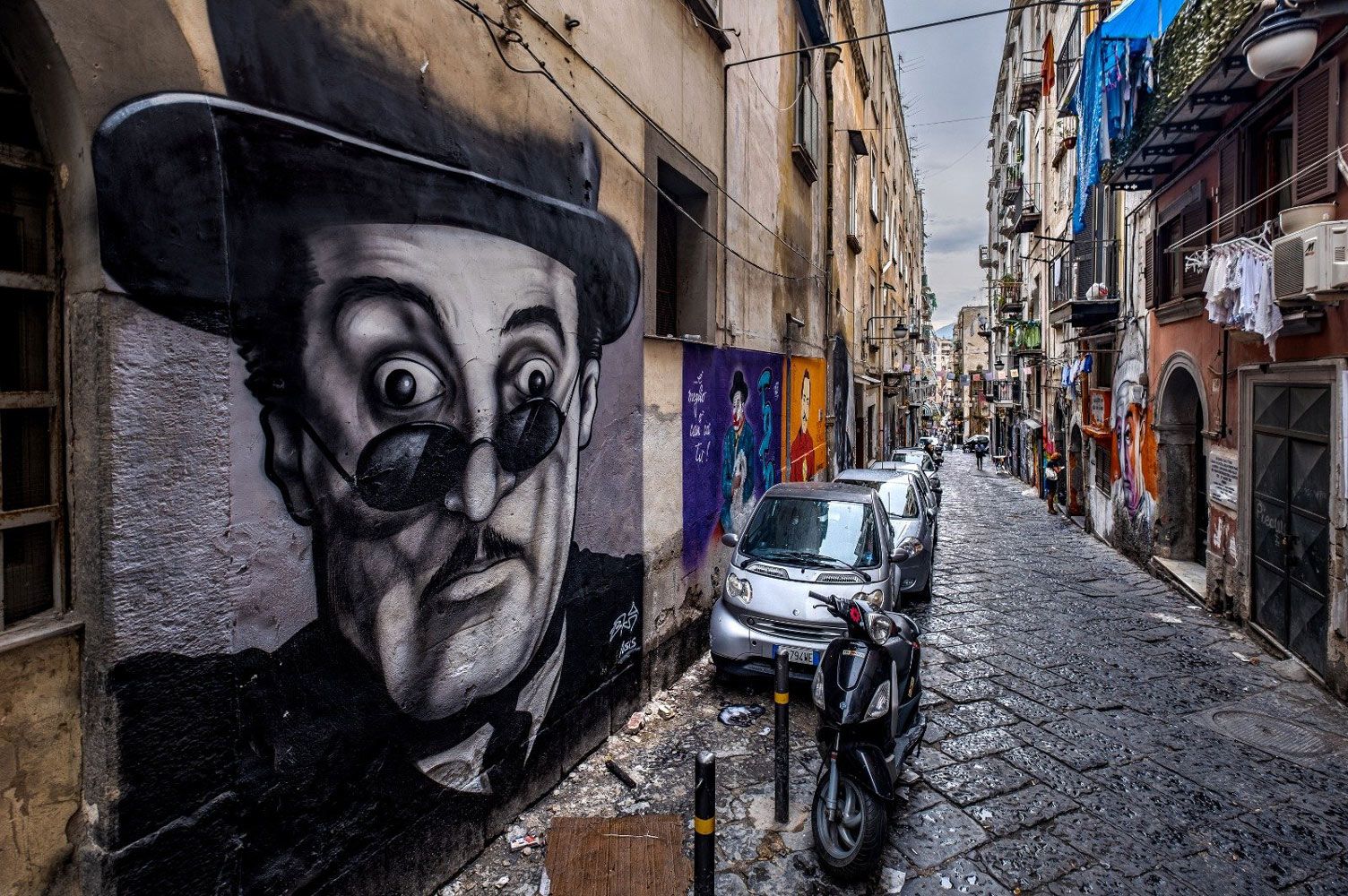 Voiello omaggia Napoli con il progetto MIEZ’A VIA Celebrando la napoletanità attraverso la street art | Image 478191