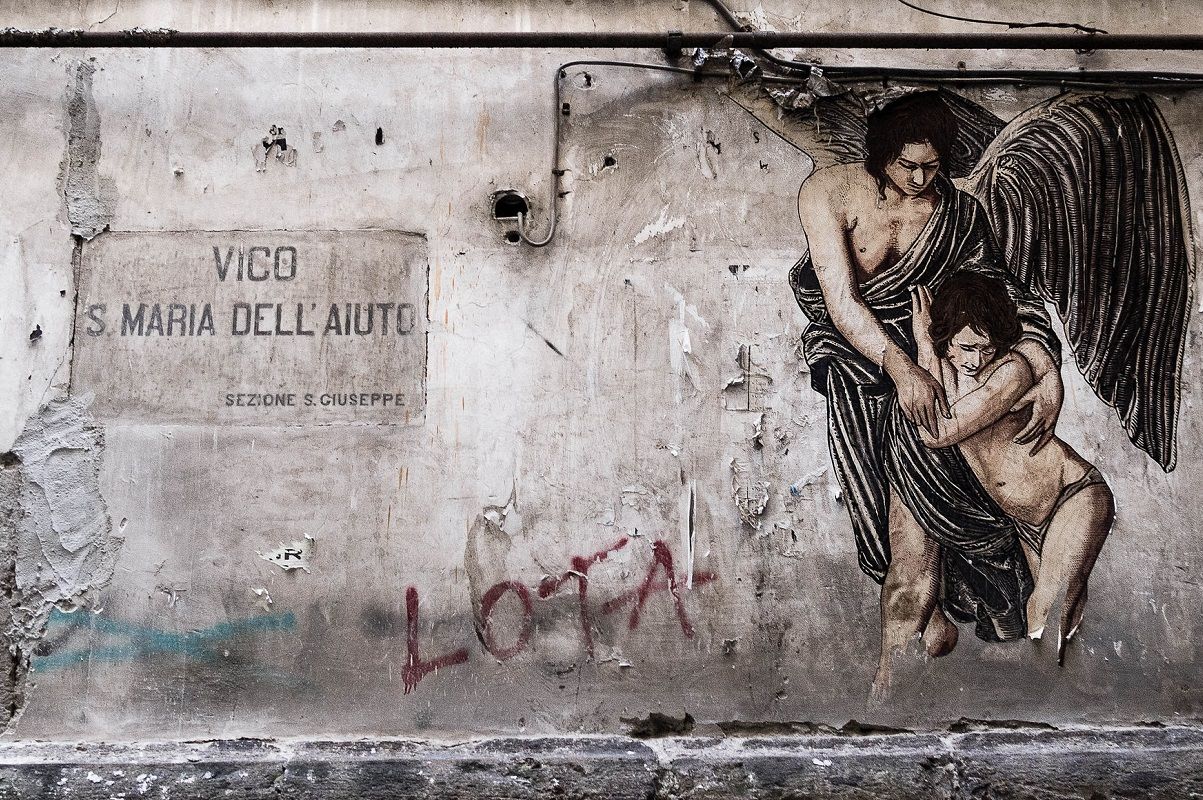 Voiello omaggia Napoli con il progetto MIEZ’A VIA Celebrando la napoletanità attraverso la street art | Image 478190